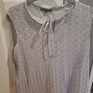 Adrianna Papell Womens Medium Sleeveless  ShirtBlack and White Sleeveless Blouse